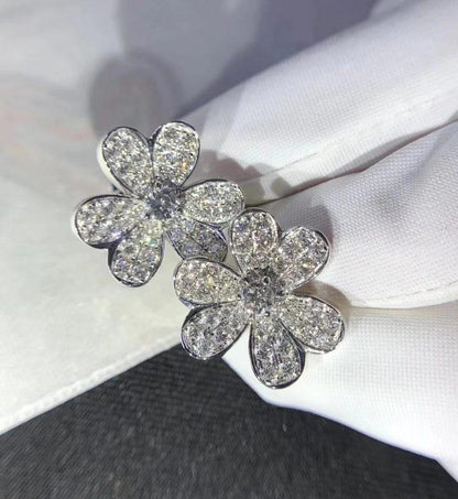 Pomuse FRIVOLE SILVER FLOWER DIAMOND EARRINGS