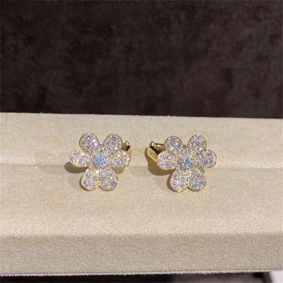 Pomuse FRIVOLE GOLD FLOWER DIAMOND EARRINGS