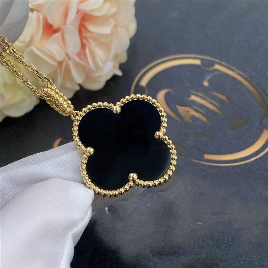 Pomuse CLOVER 25MM GOLD ONYX BIG CLOVER NECKLACE
