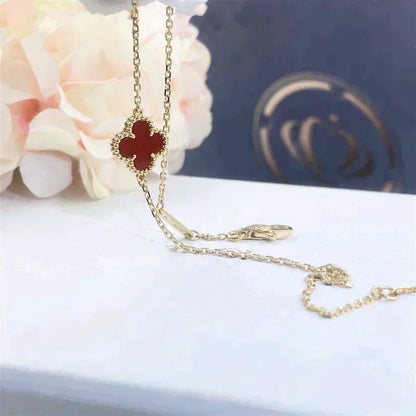 Pomuse CLOVER  CARNELIAN SINGLE FLOWER BRACELET