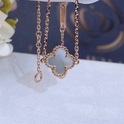 Pomuse CLOVER WHITE MOP SINGLE FLOWER BRACELET