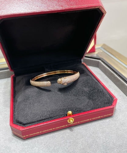 Pomuse PANTHERE OFFENES ARMBAND MIT VOLLEN DIAMANTEN