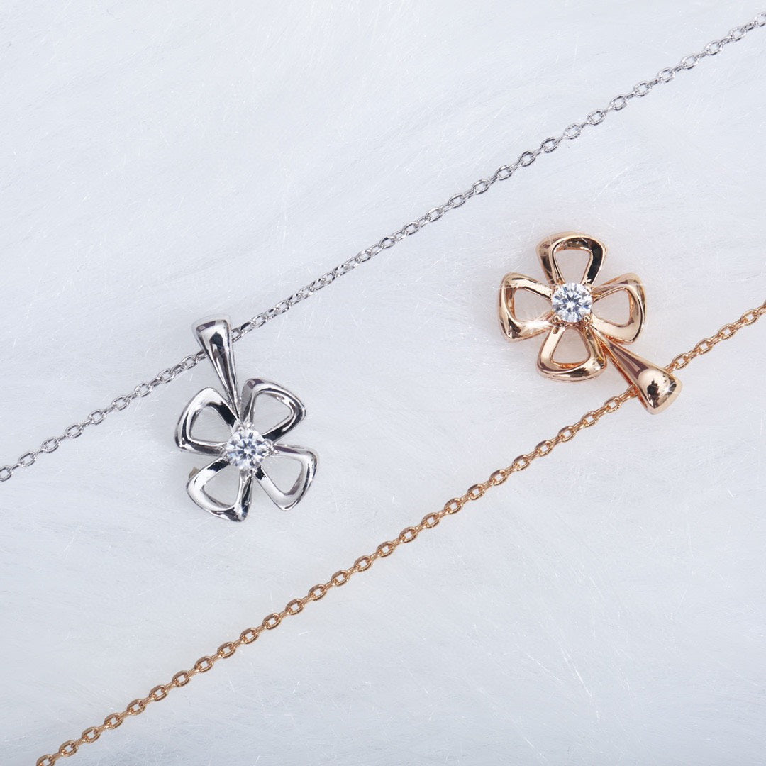Pomuse FIOREVER NECKLACE DIAMOND CENTER